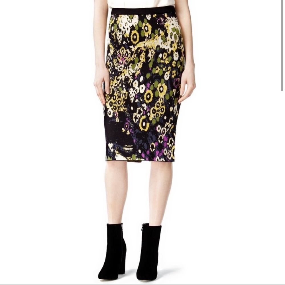 (NEW) Floral Print Fitted Jacquard Sweater Skirt